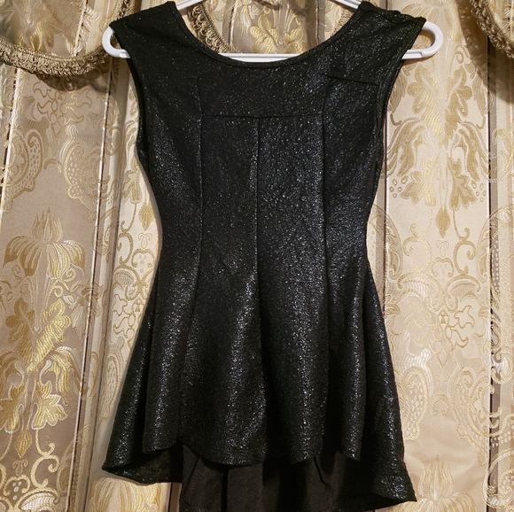 Revamped Tops - Black & sparkling high-low top